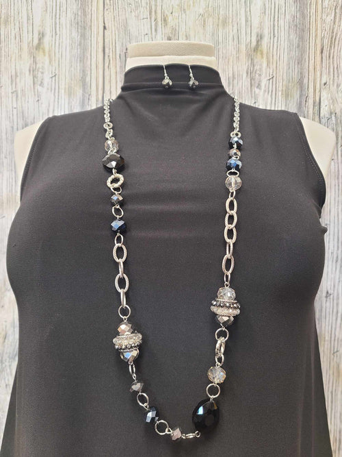 Silver Stunning Gems Necklace with Matching Earring