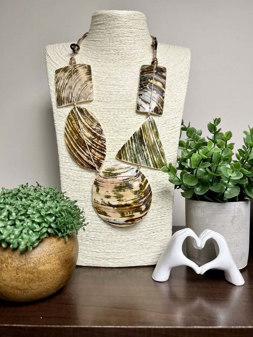 Chunky Sea Shell Adjustable Necklace