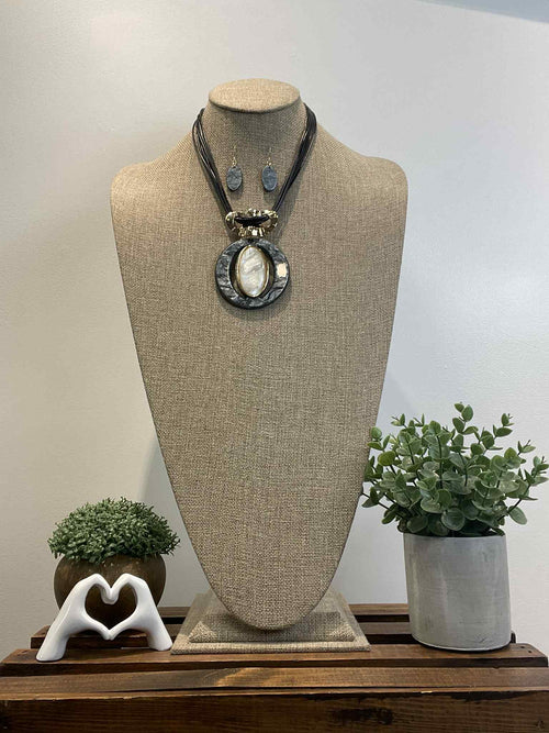 Necklace Set | Grey / Cream Marble Circle Pendant