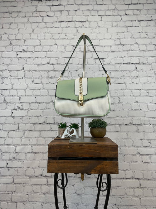 Purse,  Mint with White Ribbed Front