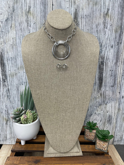 Short Necklace Set, with Multi Rings Pendant