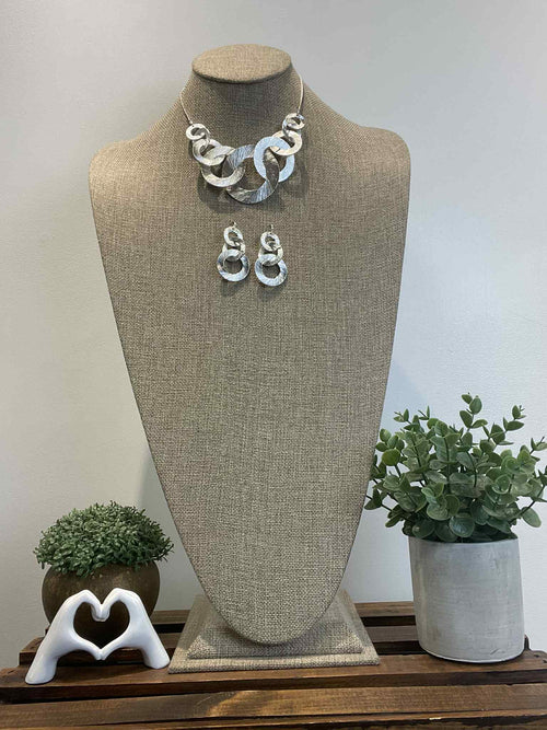 Silver Circular Necklace Set
