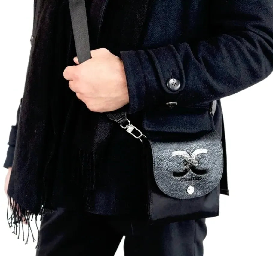 Couteuro Coat Carrier