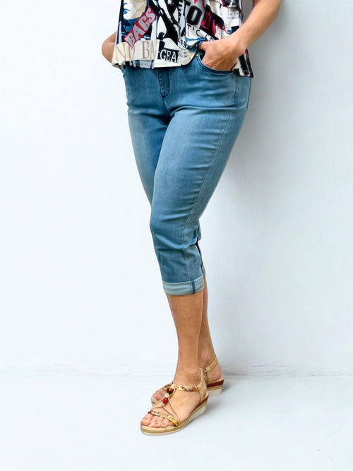 Carreli | Angela Fit Premium Capri Pull on, bleach