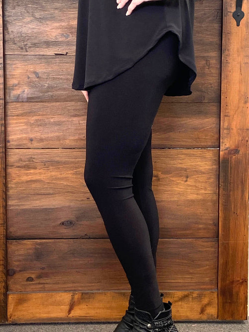 Perfect Black Capri Legging with Criss Cross Detail – The Plus Factor